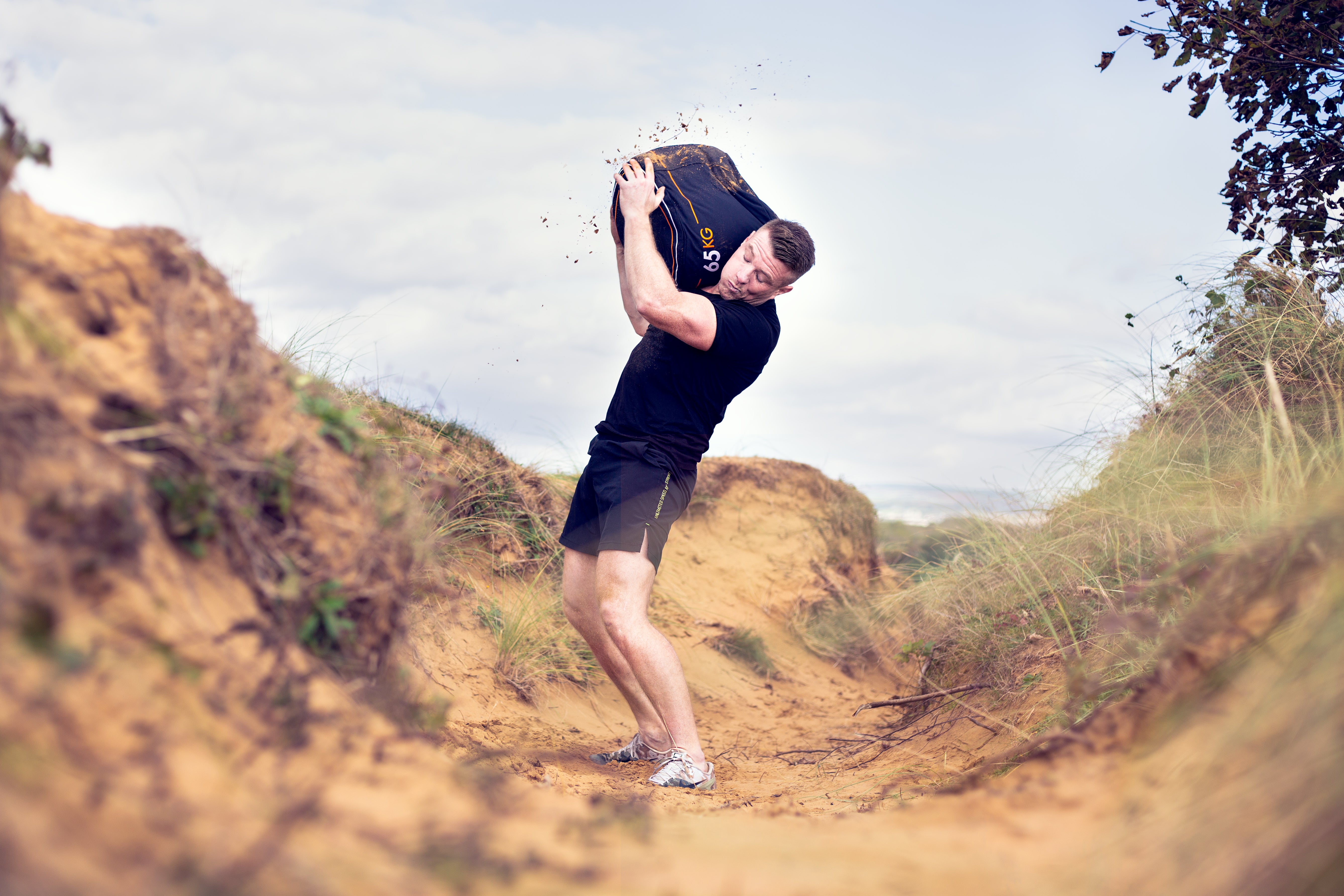 Bulldog Gear Strongman Sandbag lifts - Rhoddy Davies